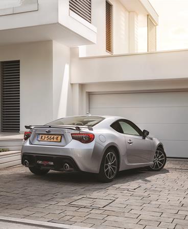 SPORTS_MODEL_PHOTOGRAPHY_GRADE_A_BRZ_1_CMYK HR